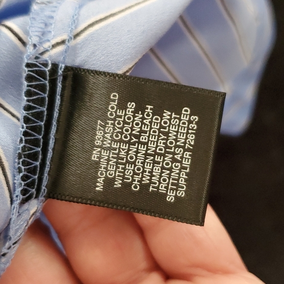 Cold Shoulder Liz Claiborne Blouse - Picture 5 of 6